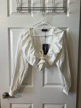 PrettyLittleThing White Cropped Button-Down Shirt